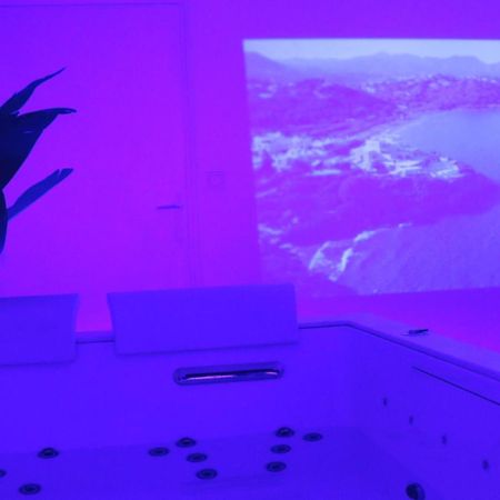 Dima Suite Jacuzzi Privatif Vedene Exterior photo