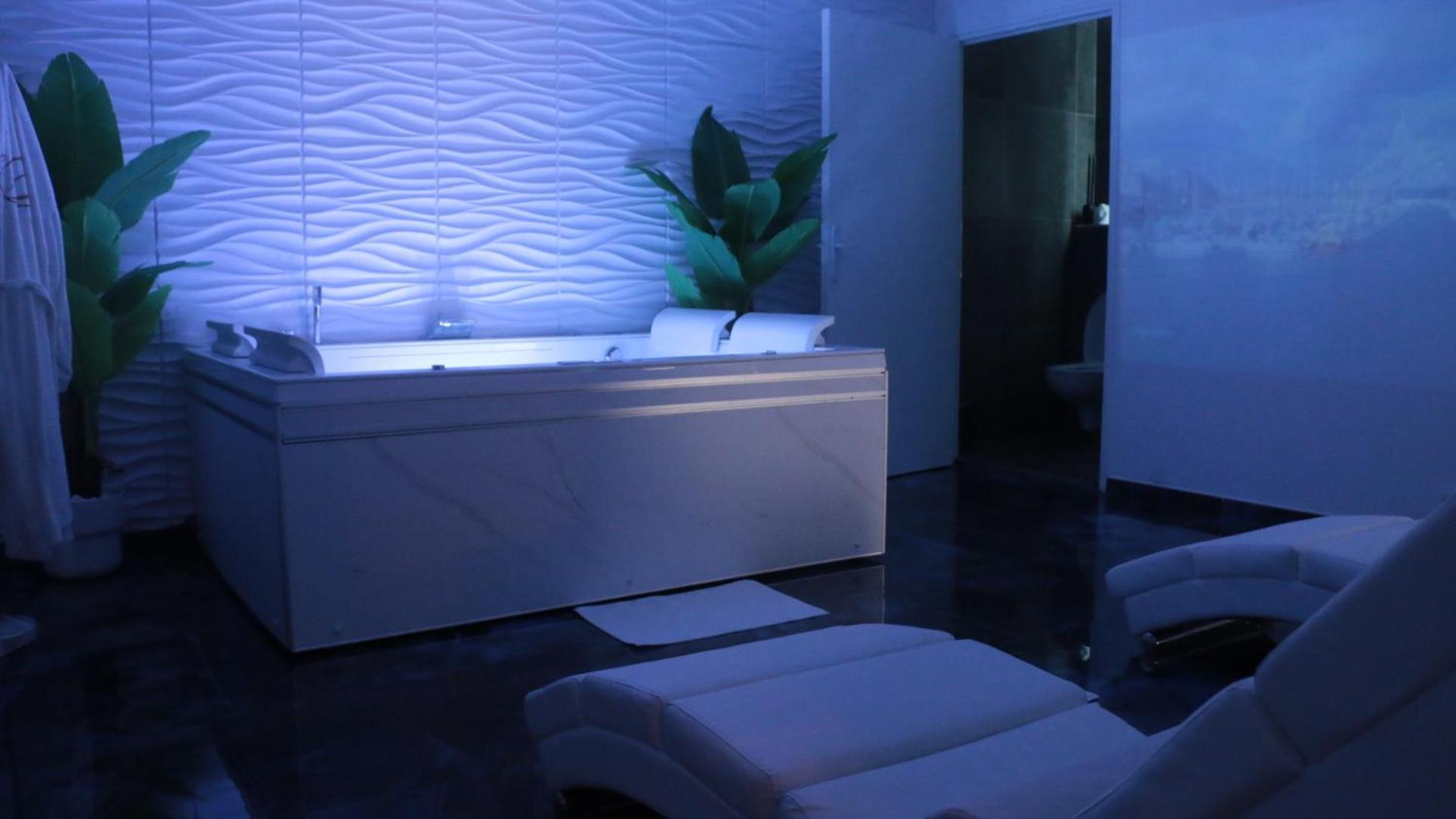 Dima Suite Jacuzzi Privatif Vedene Exterior photo